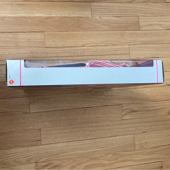 Mattel Barbie 35th Anniversary Doll with Outfits-Black, White,Pink (Price Firm) - Picture 6 of 10